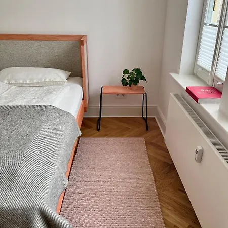 Well Pretty Places - Sustainable Interior Design In The Citycenter Apartment